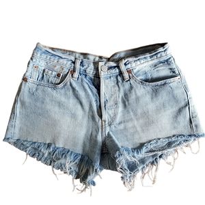 Levi's 501 cutout jeans shorts light wash